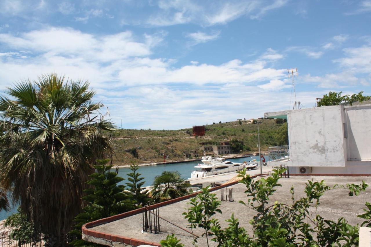 Guesthouse Benardo Sarandë 객실 사진